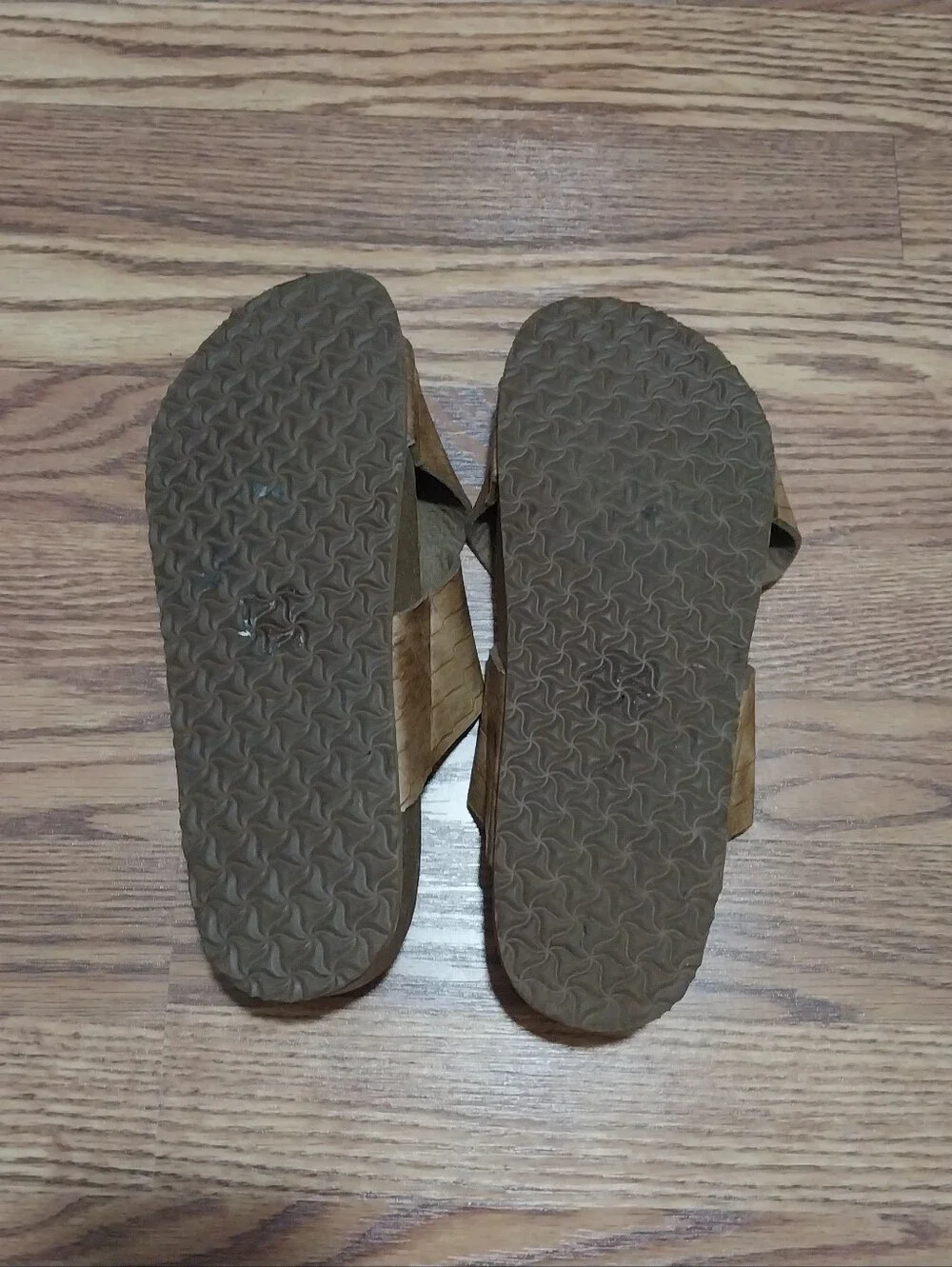 Coface Flat Flip Flop Slide Sandals Men 10.5 Brown Soft Cushion Outdoor Slip On